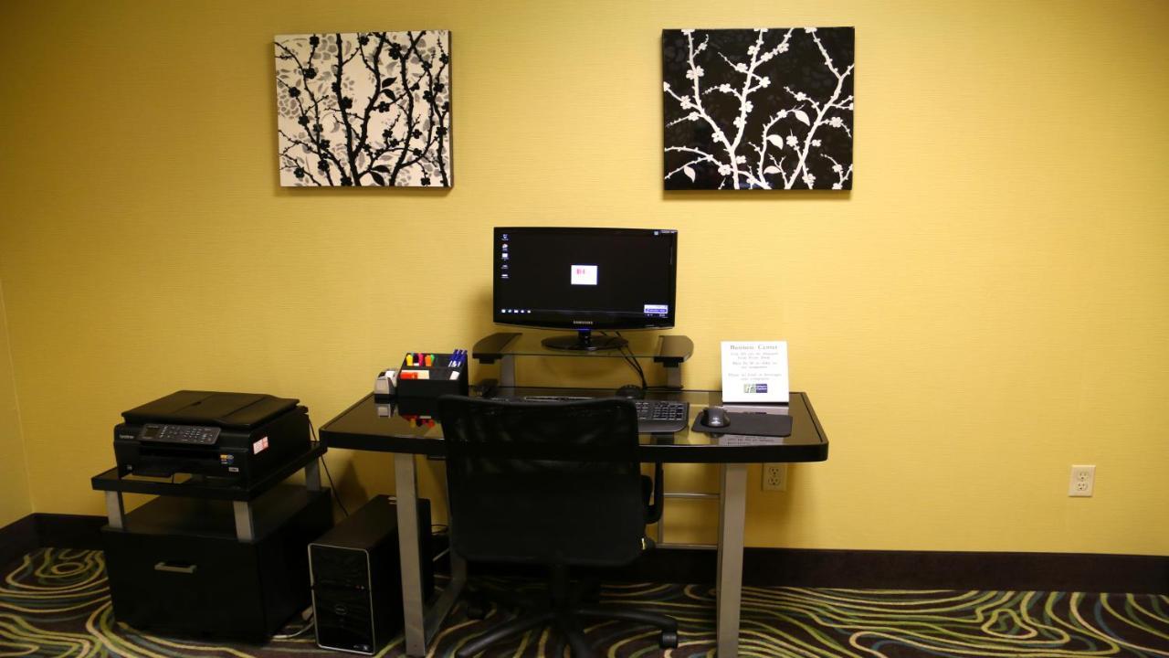 Holiday Inn Express Hotel & Suites Saginaw By Ihg Εξωτερικό φωτογραφία