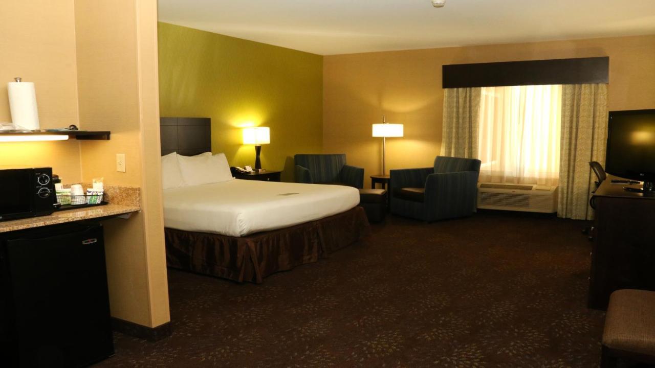 Holiday Inn Express Hotel & Suites Saginaw By Ihg Εξωτερικό φωτογραφία