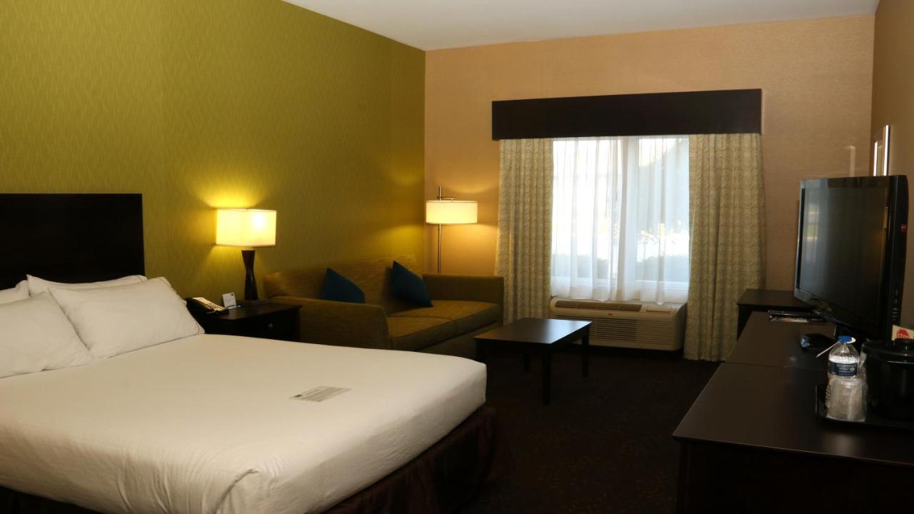 Holiday Inn Express Hotel & Suites Saginaw By Ihg Εξωτερικό φωτογραφία