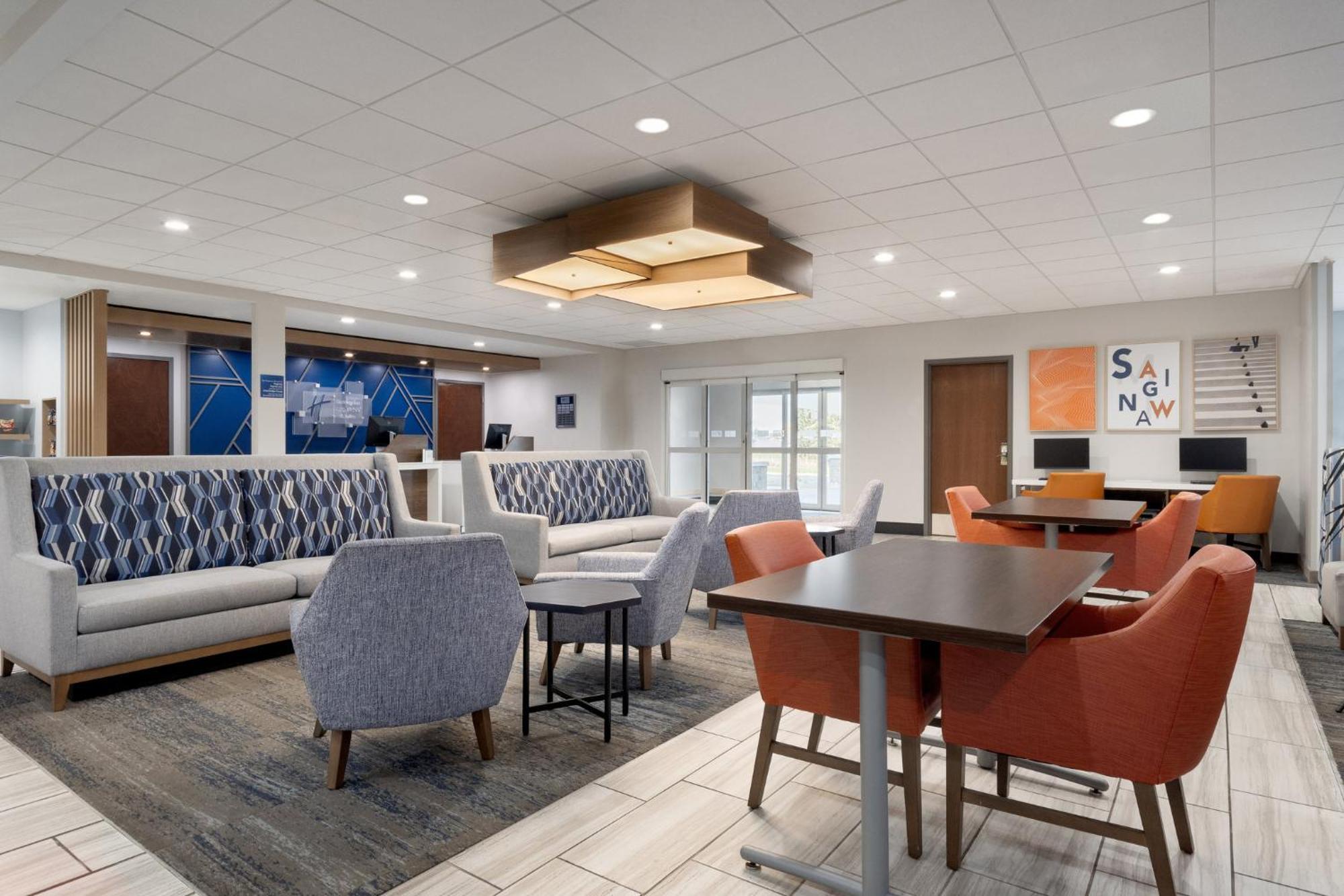 Holiday Inn Express Hotel & Suites Saginaw By Ihg Εξωτερικό φωτογραφία
