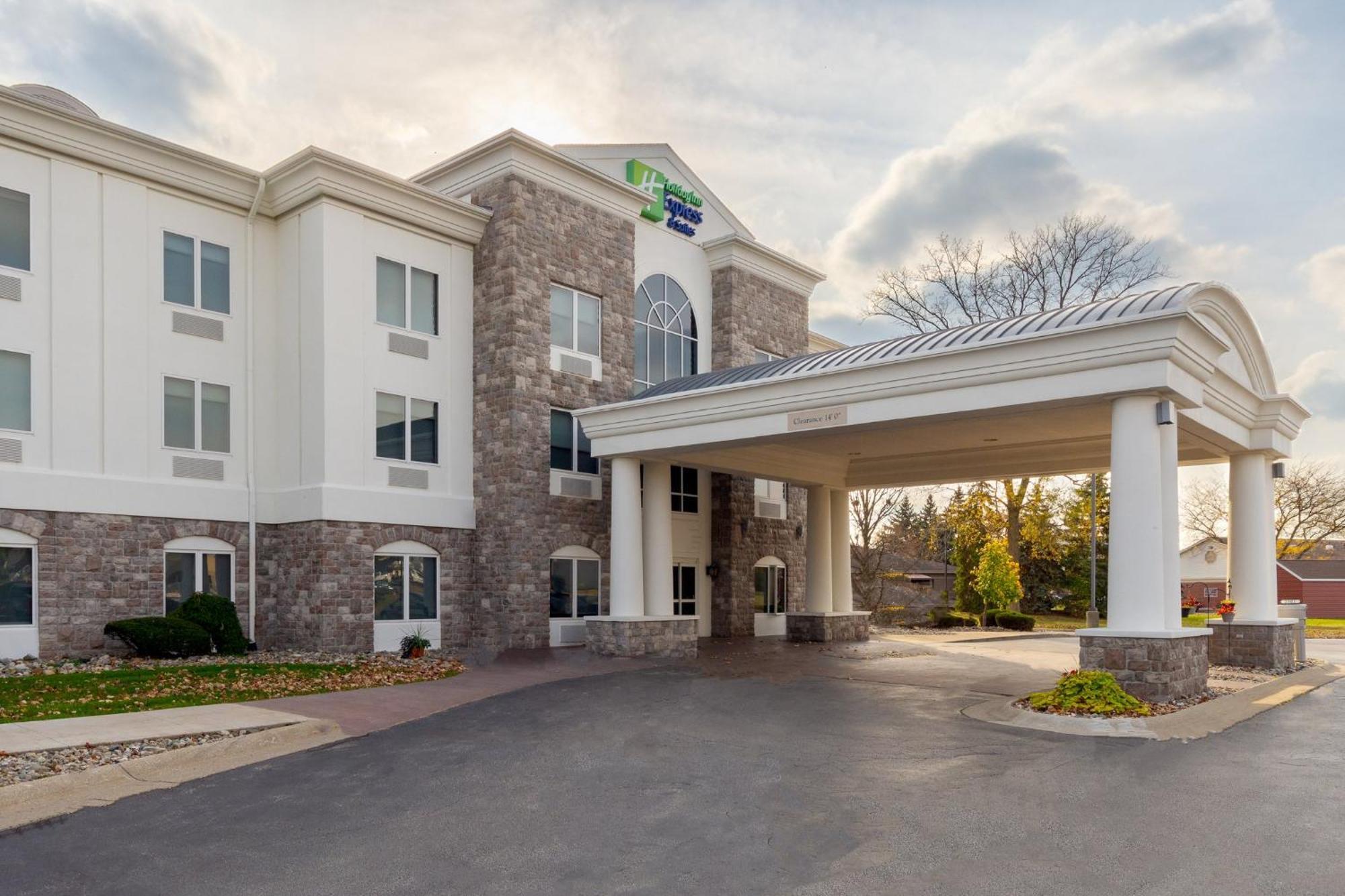 Holiday Inn Express Hotel & Suites Saginaw By Ihg Εξωτερικό φωτογραφία