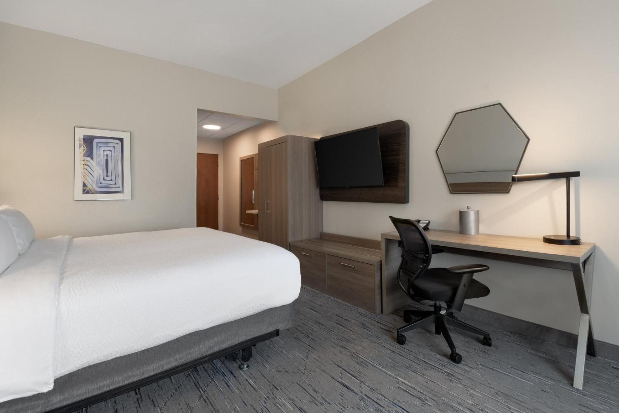 Holiday Inn Express Hotel & Suites Saginaw By Ihg Εξωτερικό φωτογραφία